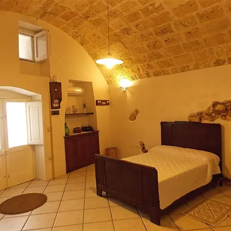 A Casa Du 'ntunucciu Specchia